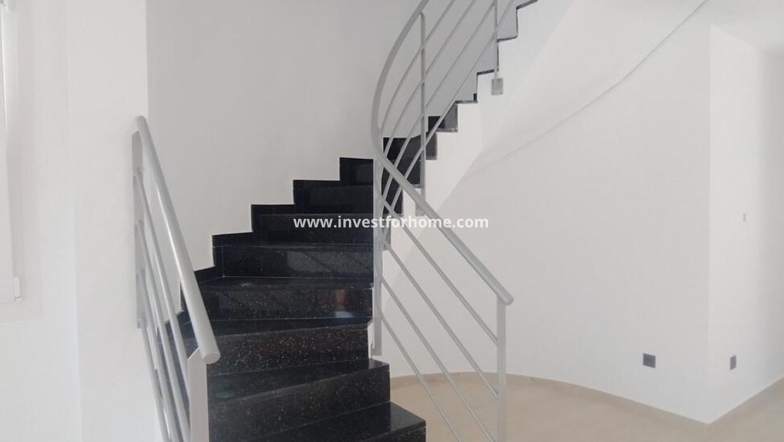 Verkoop - Villa - Torrevieja - aguas nuevas