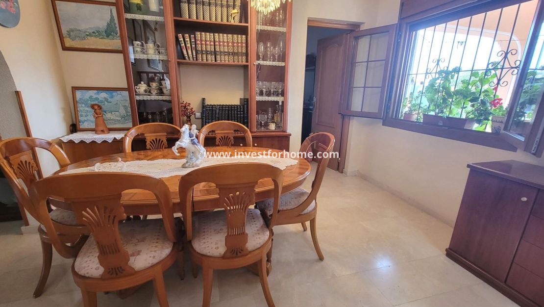 Verkoop - Villa - Torrevieja - aguas nuevas