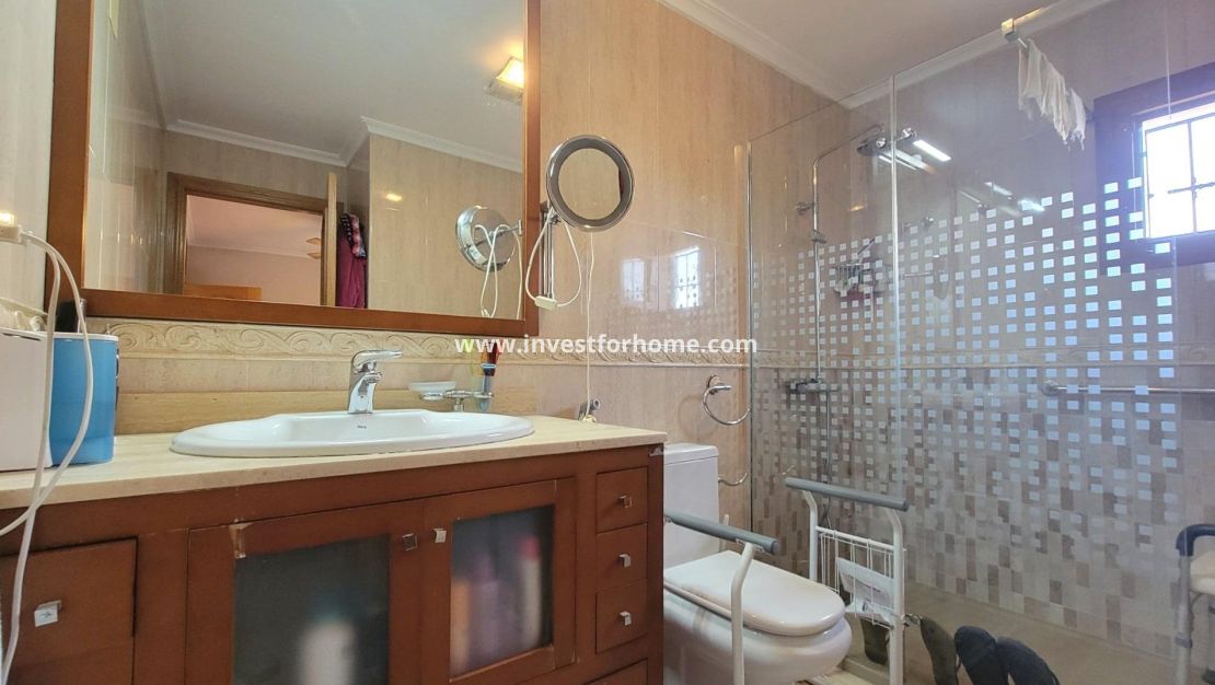 Verkoop - Villa - Torrevieja - aguas nuevas