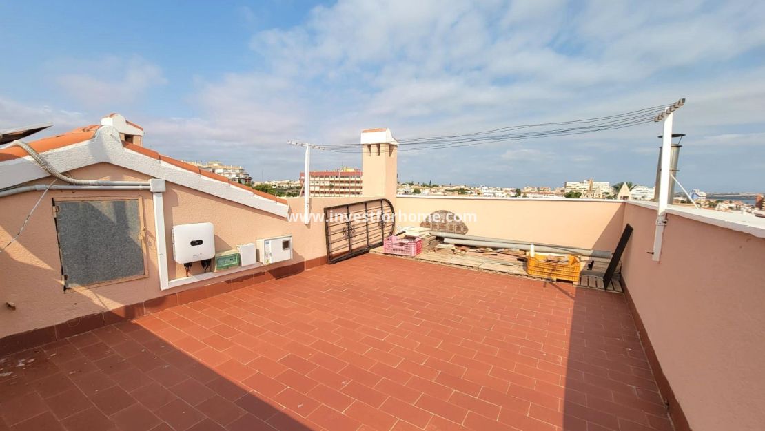 Verkoop - Villa - Torrevieja - aguas nuevas