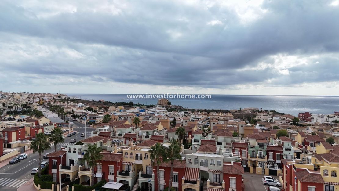 Verkoop - Villa - Torrevieja - aguas nuevas