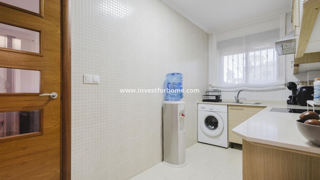 Verkoop - Villa - Torrevieja - aguas nuevas