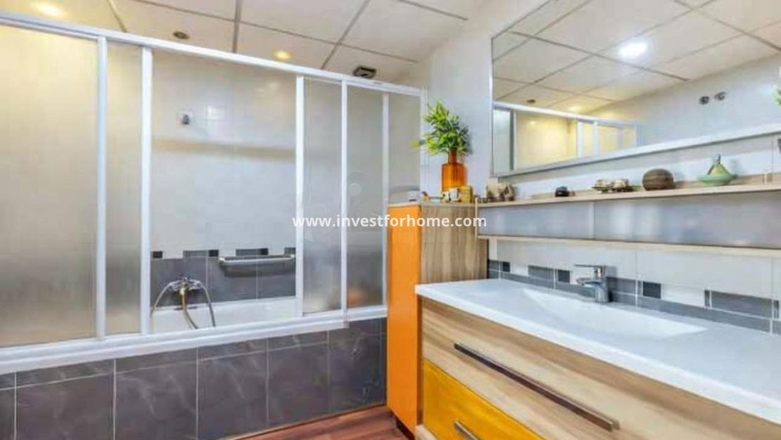 Verkoop - Villa - Torrevieja - aguas nuevas