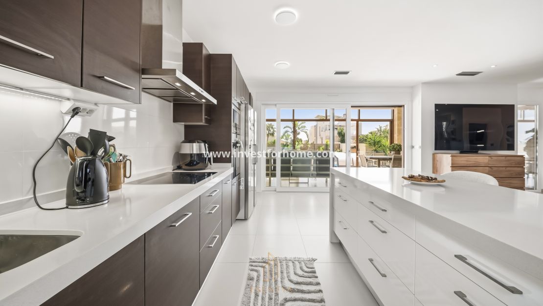 Verkoop - Villa - Torrevieja - aguas nuevas