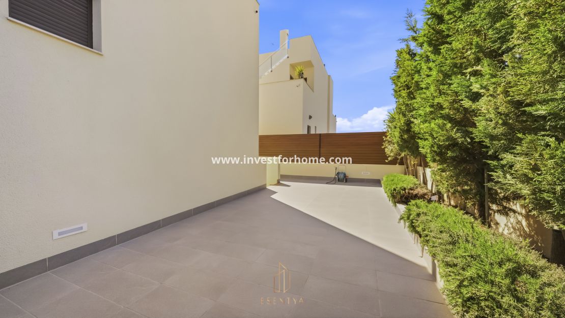 Verkoop - Villa - Torrevieja - aguas nuevas
