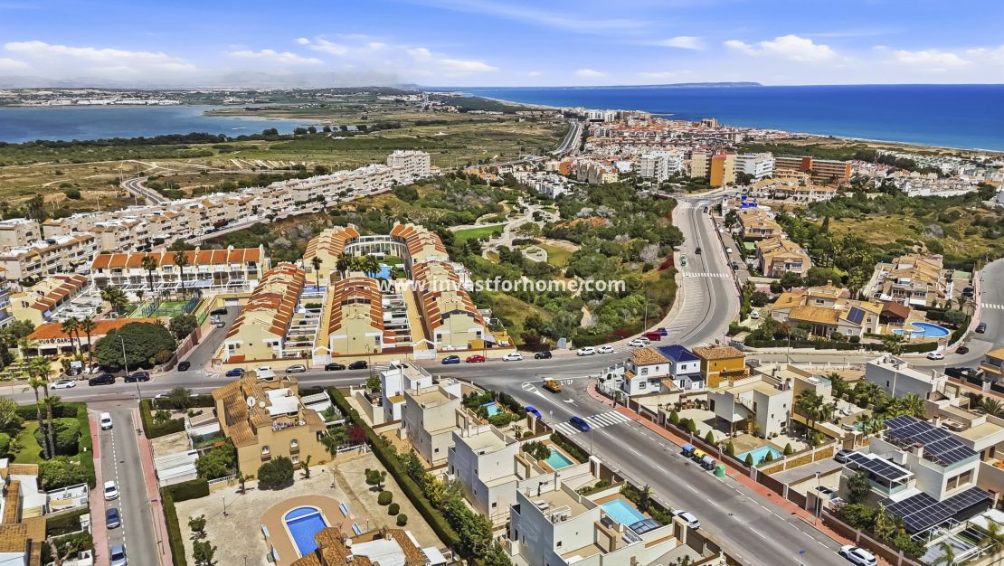 Verkoop - Villa - Torrevieja - aguas nuevas