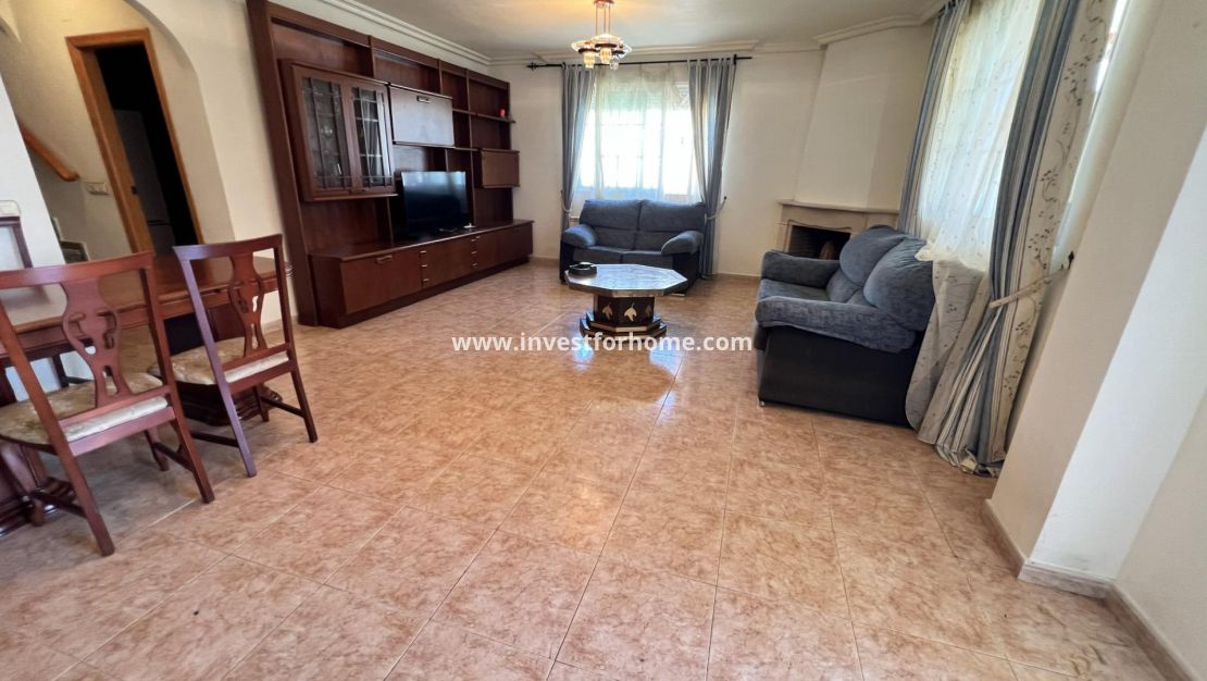 Verkoop - Villa - Torrevieja - aguas nuevas