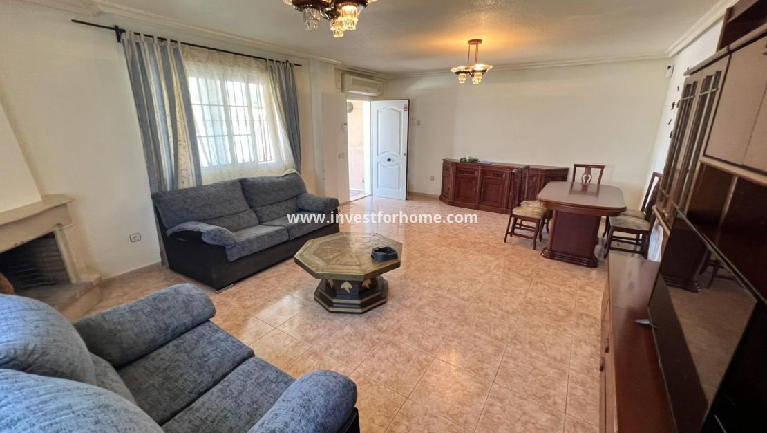Verkoop - Villa - Torrevieja - aguas nuevas