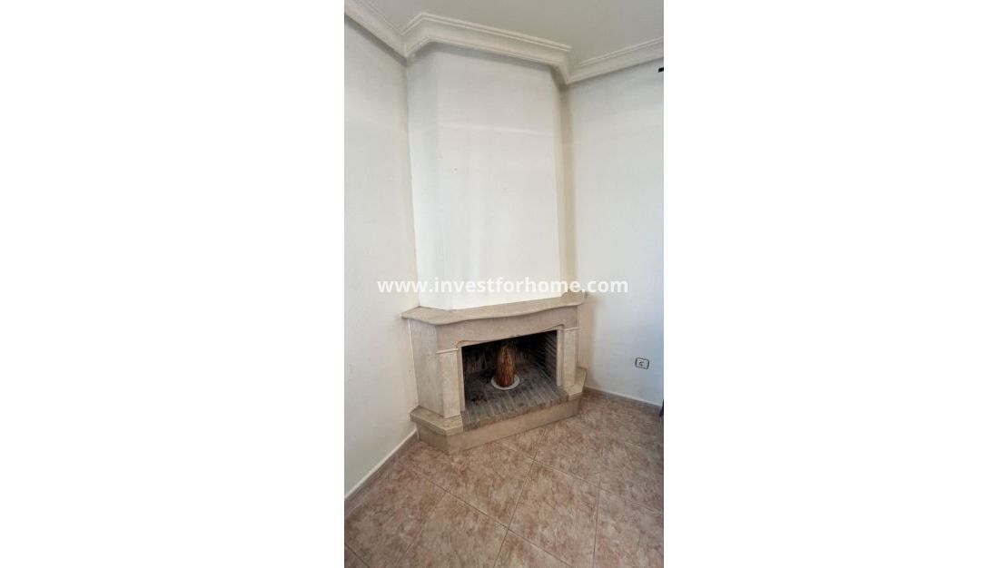 Verkoop - Villa - Torrevieja - aguas nuevas