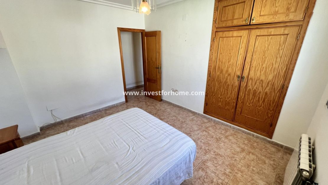 Verkoop - Villa - Torrevieja - aguas nuevas