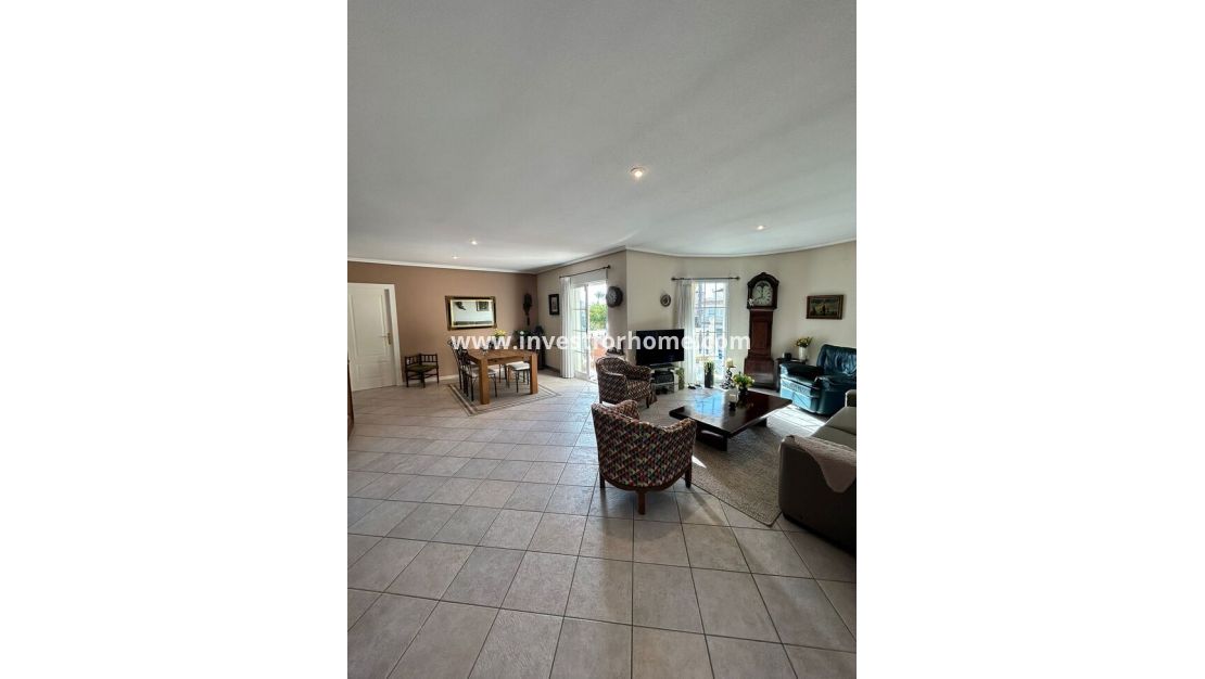 Verkoop - Villa - Torrevieja - aguas nuevas