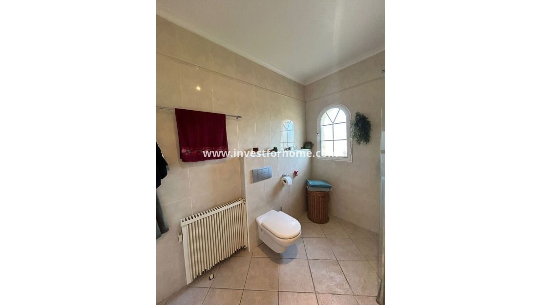 Verkoop - Villa - Torrevieja - aguas nuevas