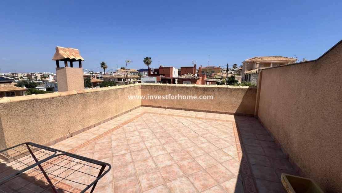 Verkoop - Villa - Torrevieja - aguas nuevas