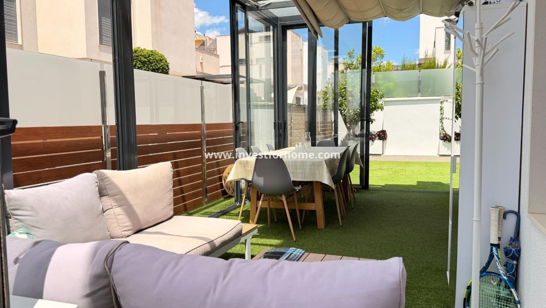 Verkoop - Villa - Torrevieja - aguas nuevas