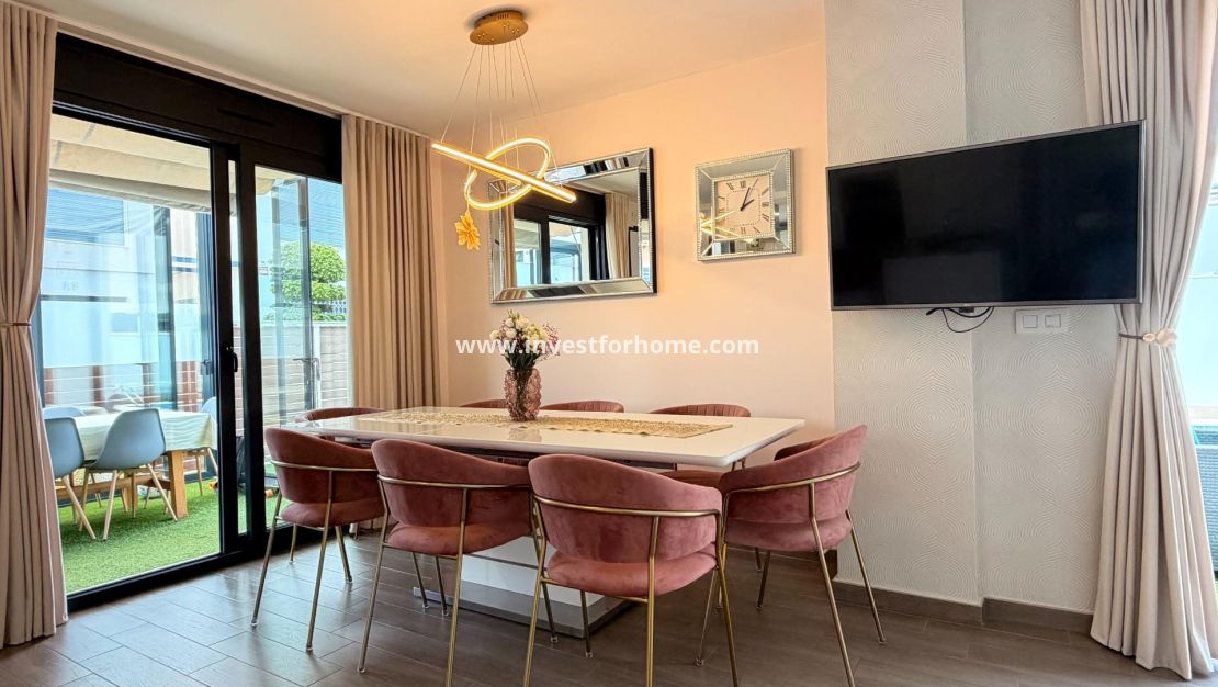 Verkoop - Villa - Torrevieja - aguas nuevas