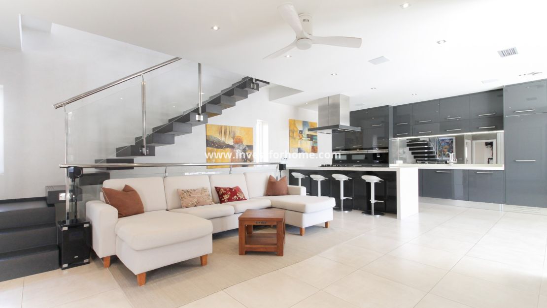 Verkoop - Villa - Torrevieja - Aguas Nuevas