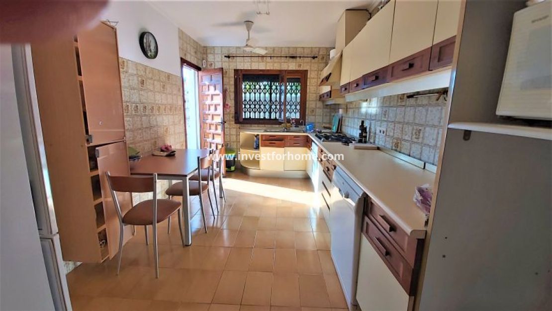 Verkoop - Villa - Torrevieja - Costa Blanca