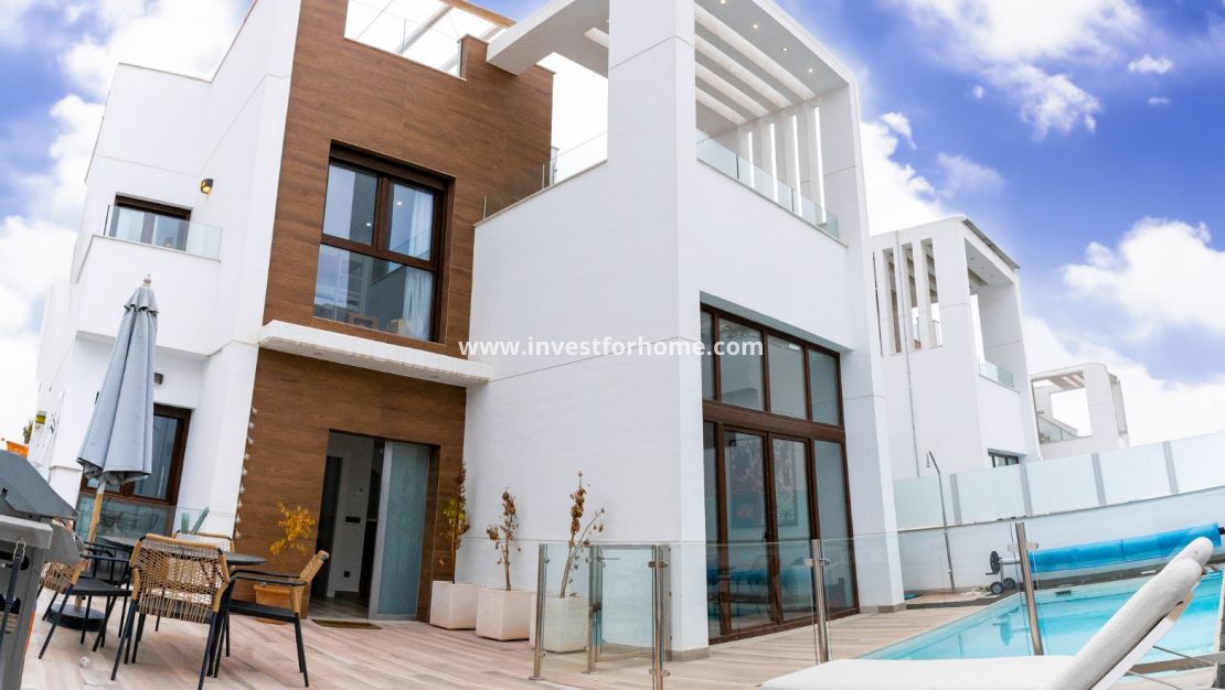 Verkoop - Villa - Torrevieja - Costa Blanca