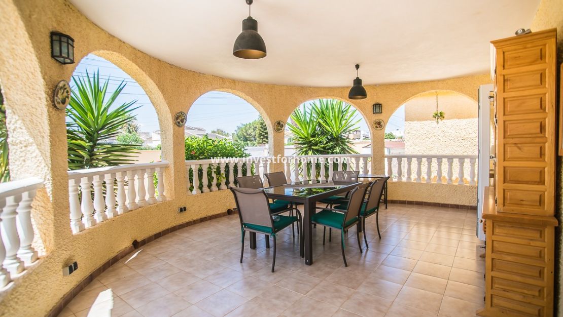 Verkoop - Villa - Torrevieja - Costa Blanca