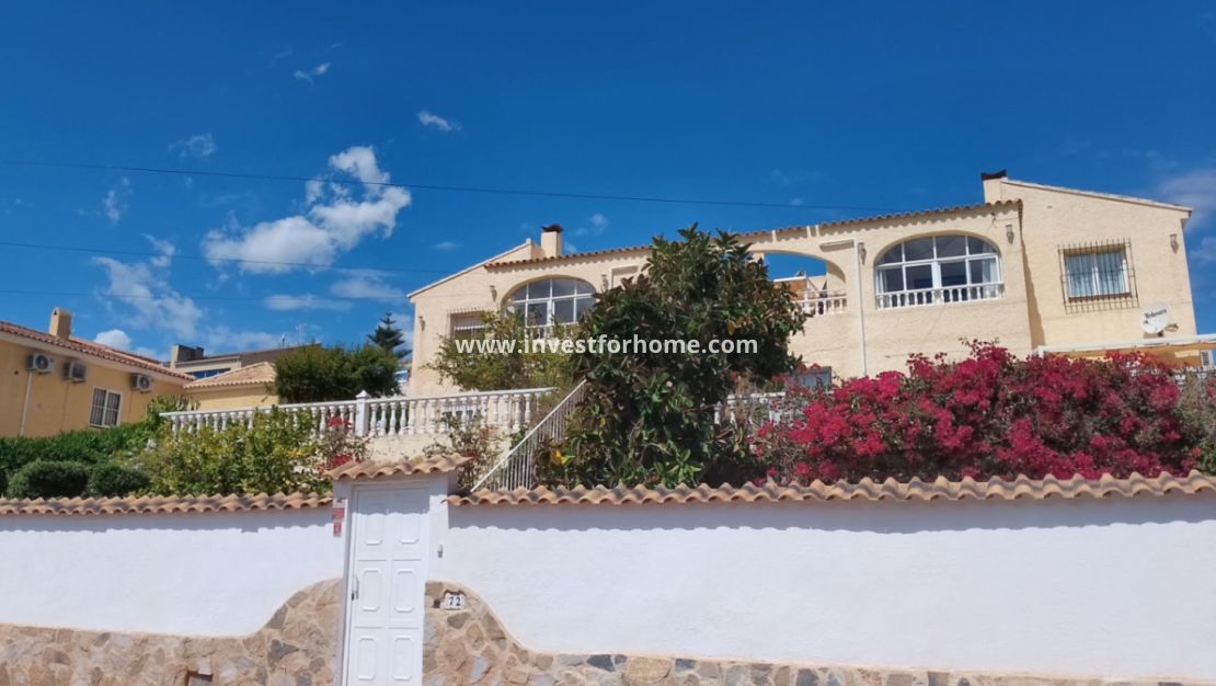 Verkoop - Villa - Torrevieja - Costa Blanca