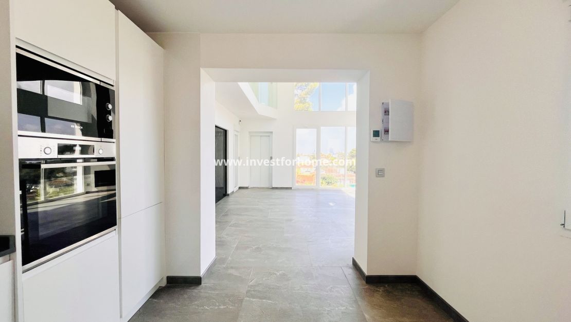 Verkoop - Villa - Torrevieja - Costa Blanca