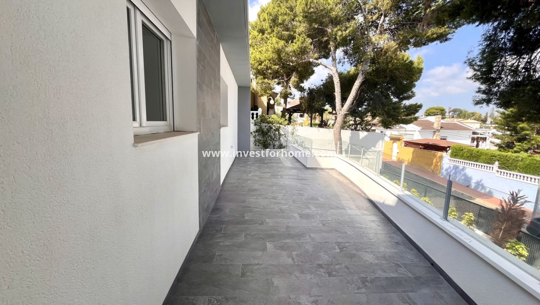 Verkoop - Villa - Torrevieja - Costa Blanca