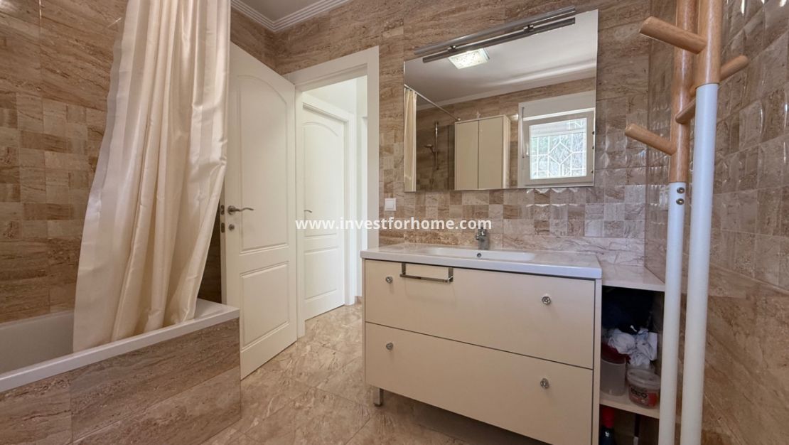 Verkoop - Villa - Torrevieja - Costa Blanca