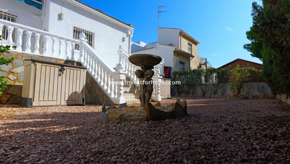 Verkoop - Villa - Torrevieja - Costa Blanca