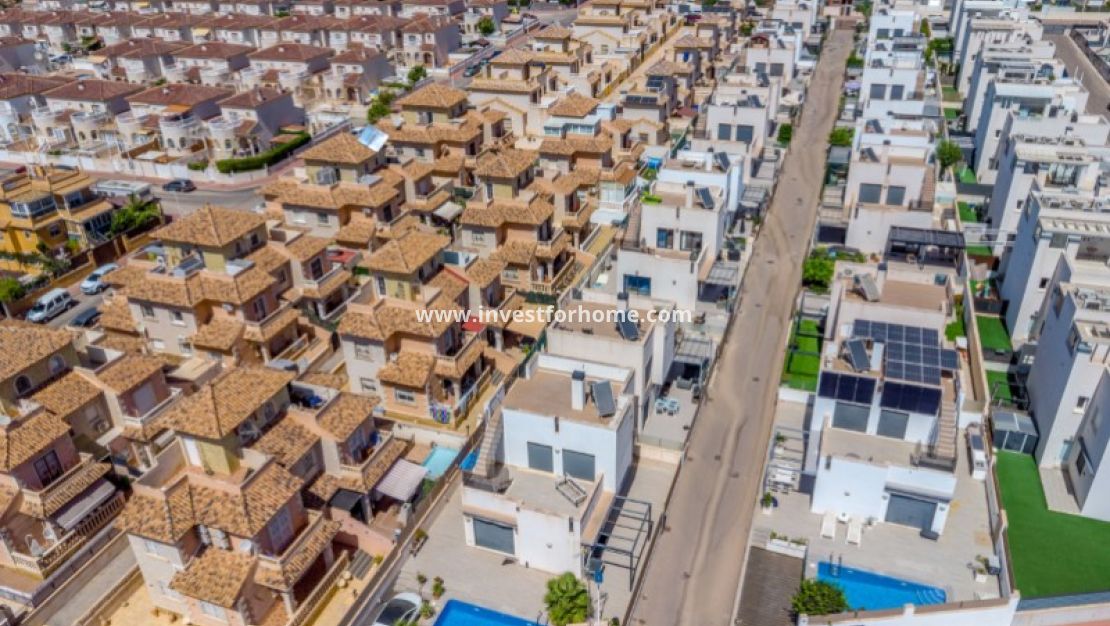 Verkoop - Villa - Torrevieja - Costa Blanca