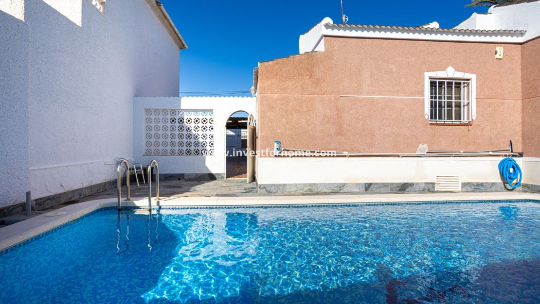 Verkoop - Villa - Torrevieja - Costa Blanca