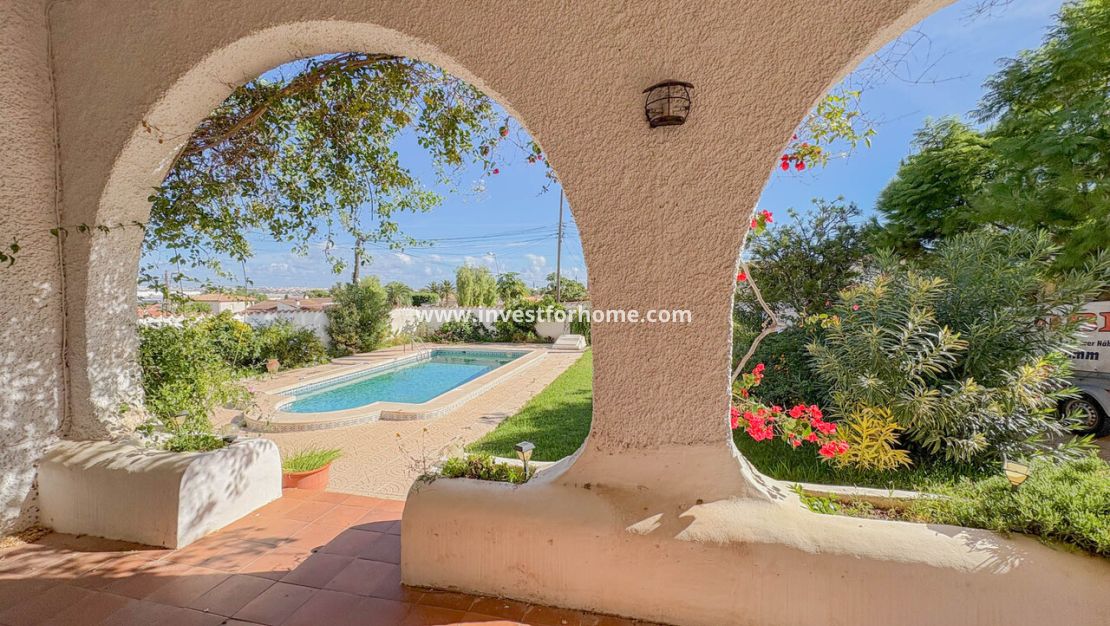 Verkoop - Villa - Torrevieja - Costa Blanca
