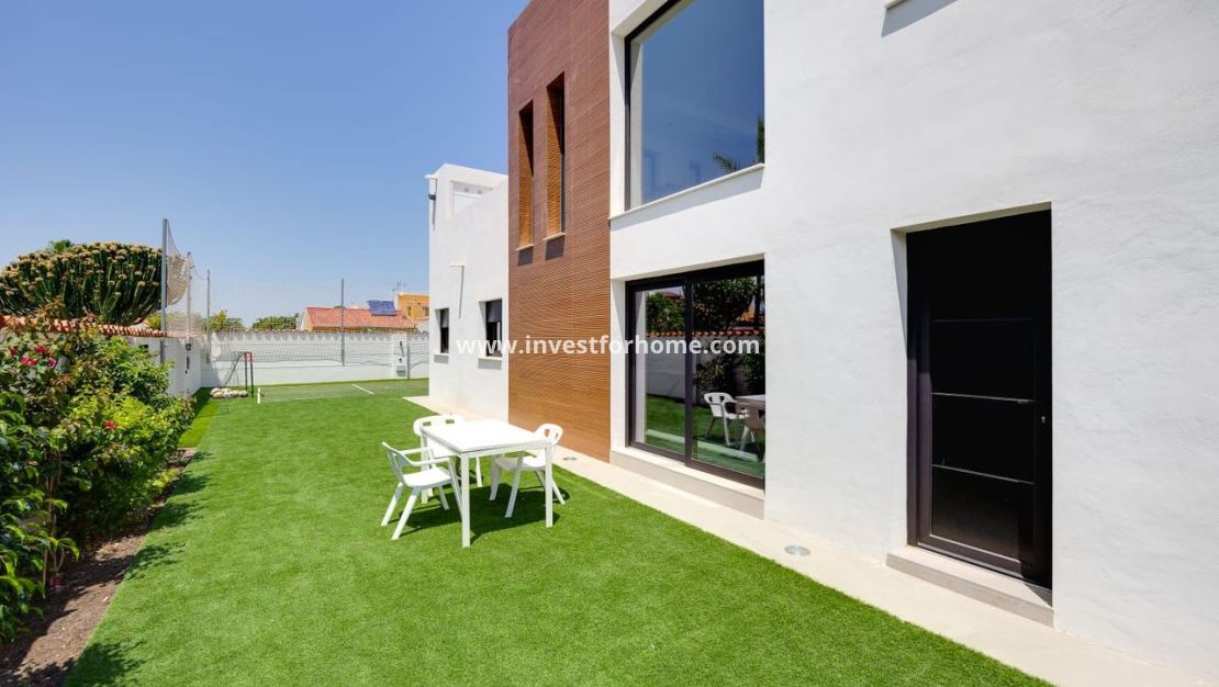 Verkoop - Villa - Torrevieja - Costa Blanca