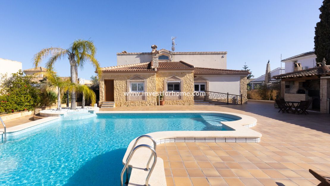 Verkoop - Villa - Torrevieja - Costa Blanca