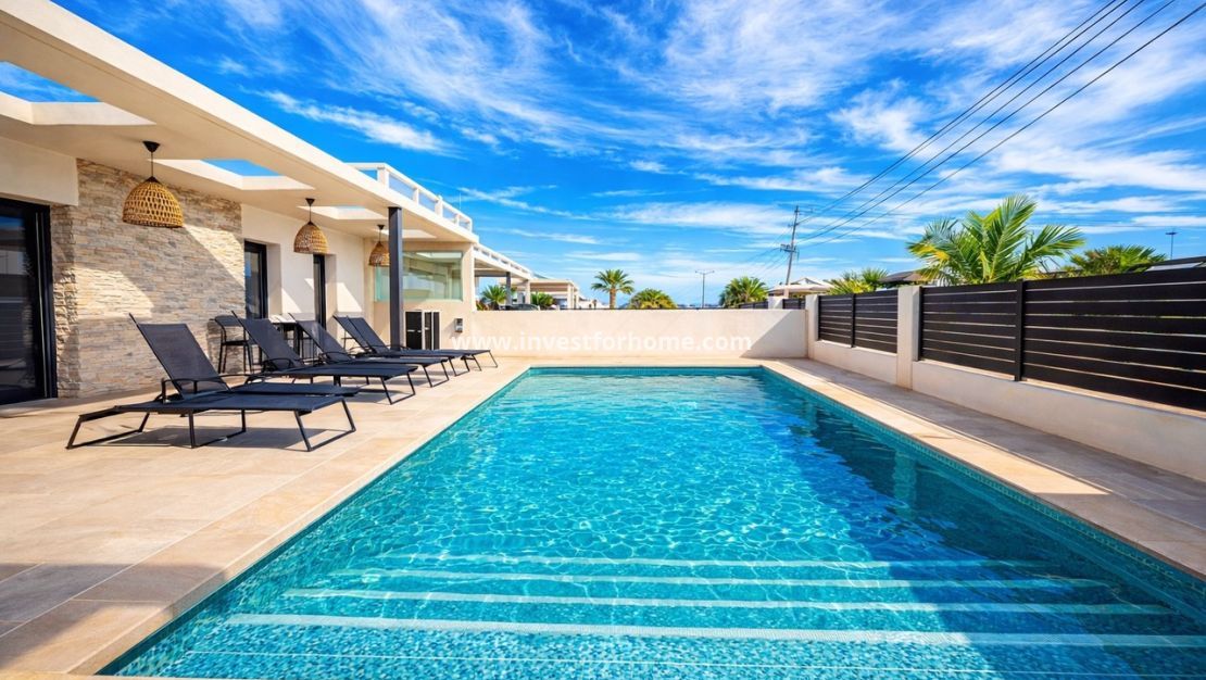 Verkoop - Villa - Torrevieja - Costa Blanca