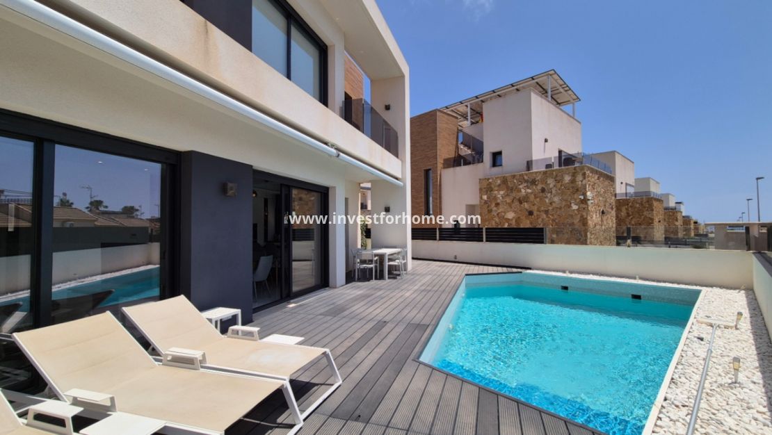 Verkoop - Villa - Torrevieja - Costa Blanca