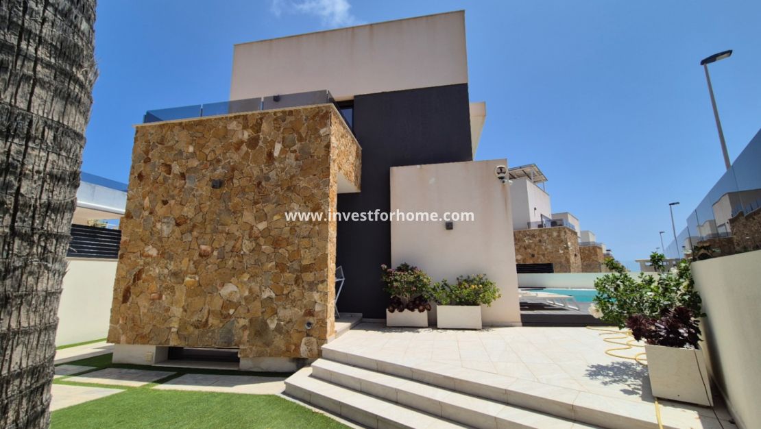 Verkoop - Villa - Torrevieja - Costa Blanca