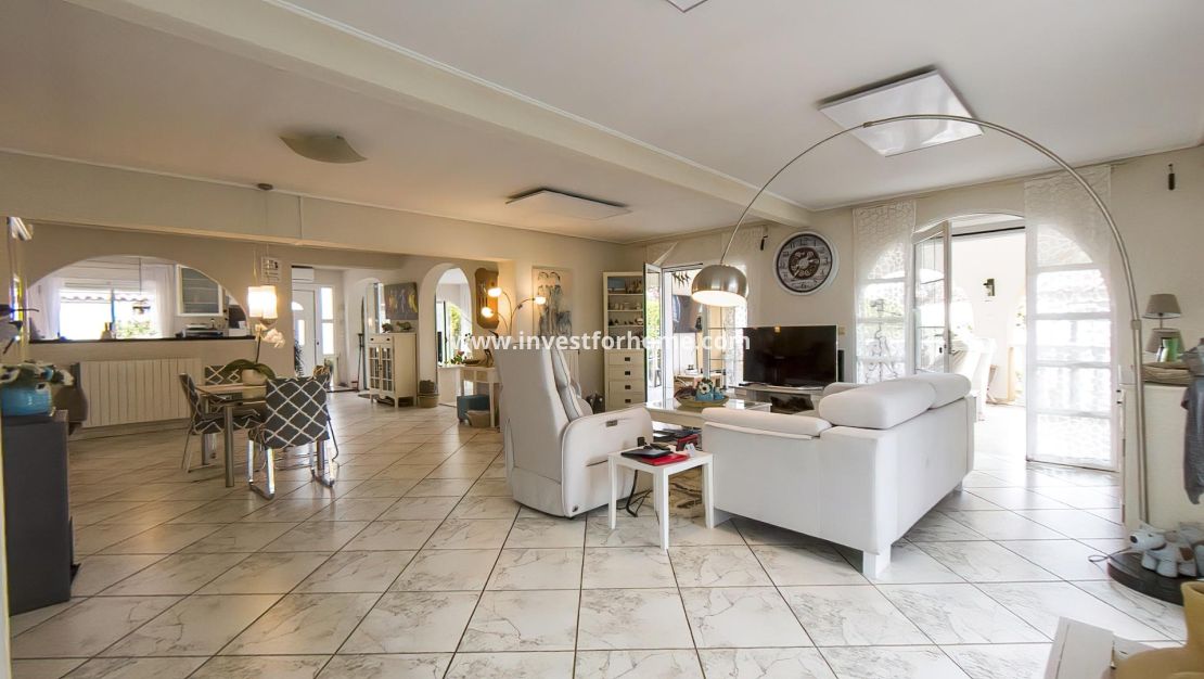 Verkoop - Villa - Torrevieja - Costa Blanca