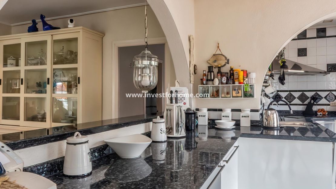 Verkoop - Villa - Torrevieja - Costa Blanca