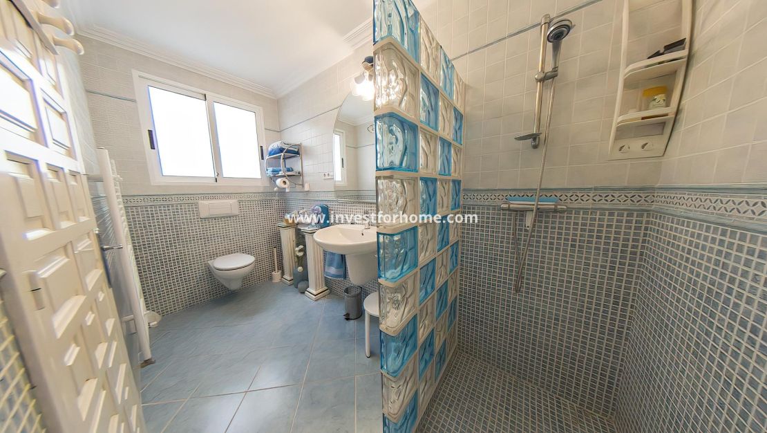 Verkoop - Villa - Torrevieja - Costa Blanca