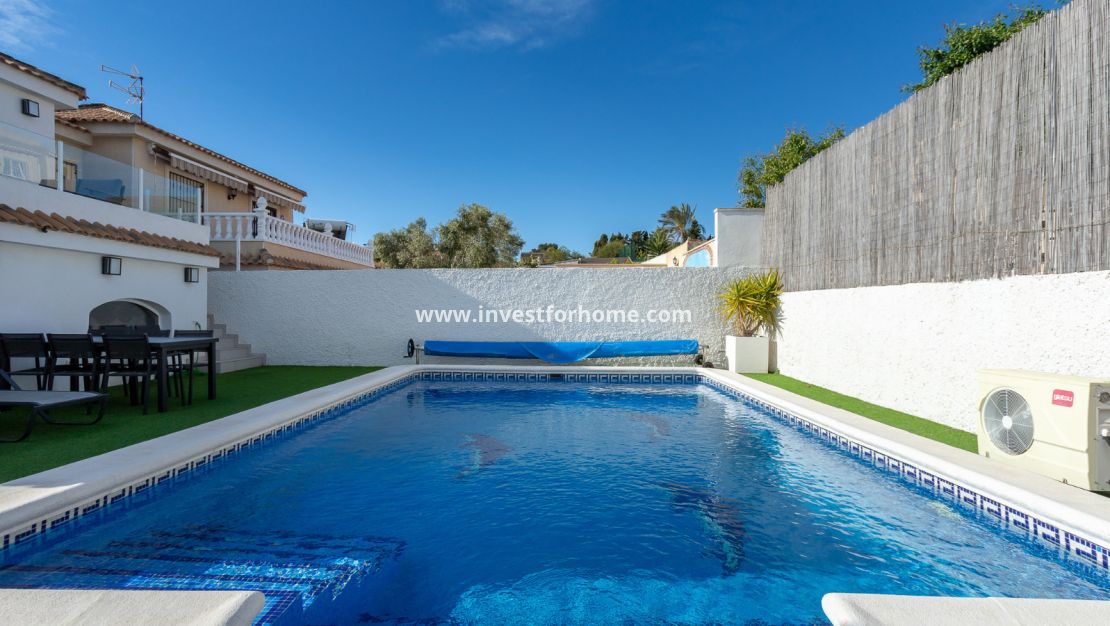 Verkoop - Villa - Torrevieja - Costa Blanca