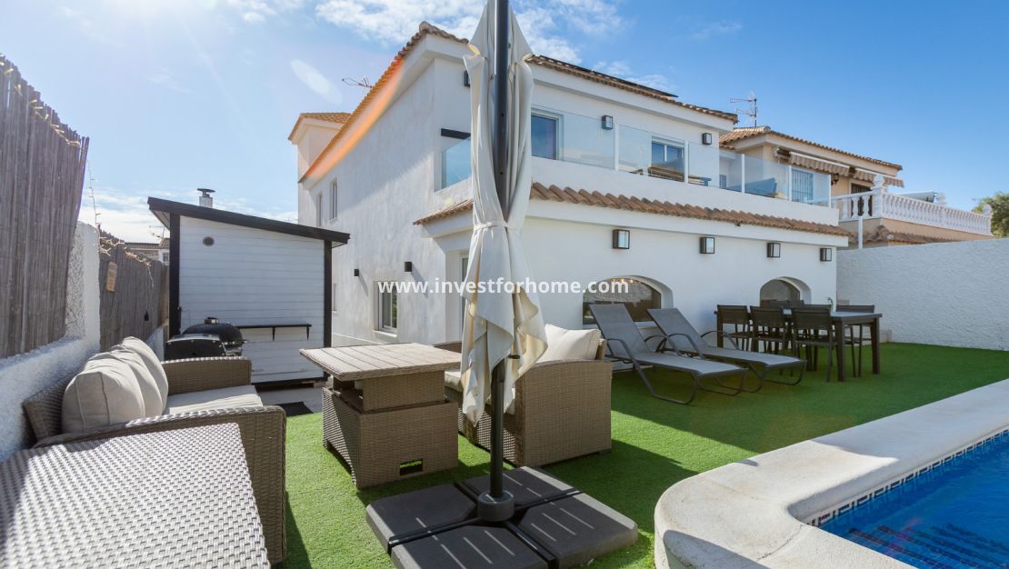 Verkoop - Villa - Torrevieja - Costa Blanca