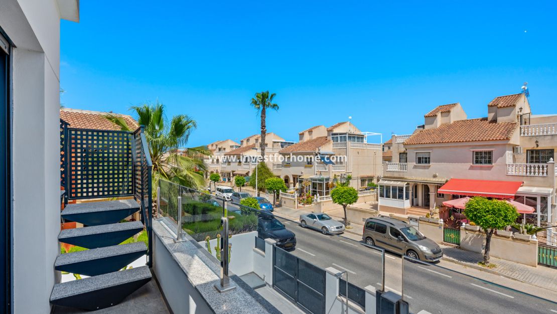 Verkoop - Villa - Torrevieja - Costa Blanca