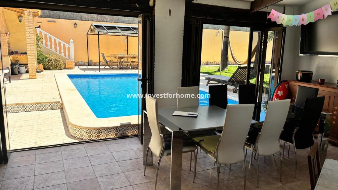 Verkoop - Villa - Torrevieja - Costa Blanca