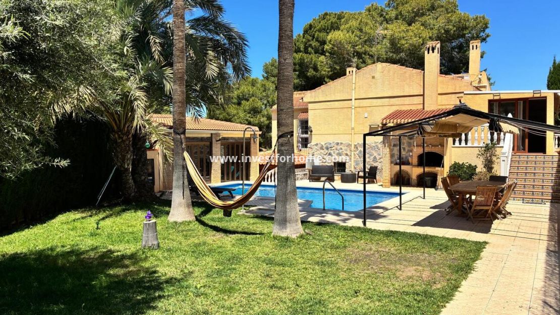 Verkoop - Villa - Torrevieja - Costa Blanca