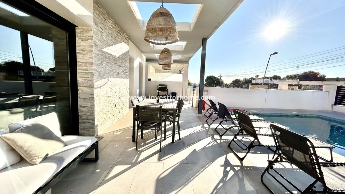 Verkoop - Villa - Torrevieja - Costa Blanca