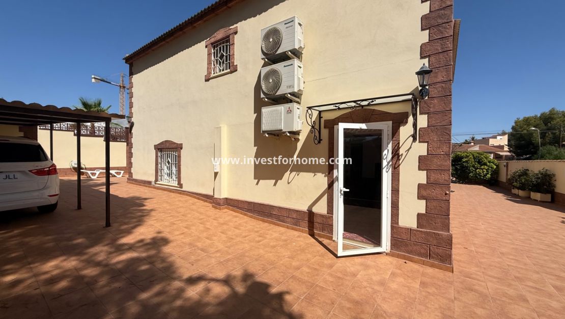 Verkoop - Villa - Torrevieja - Costa Blanca