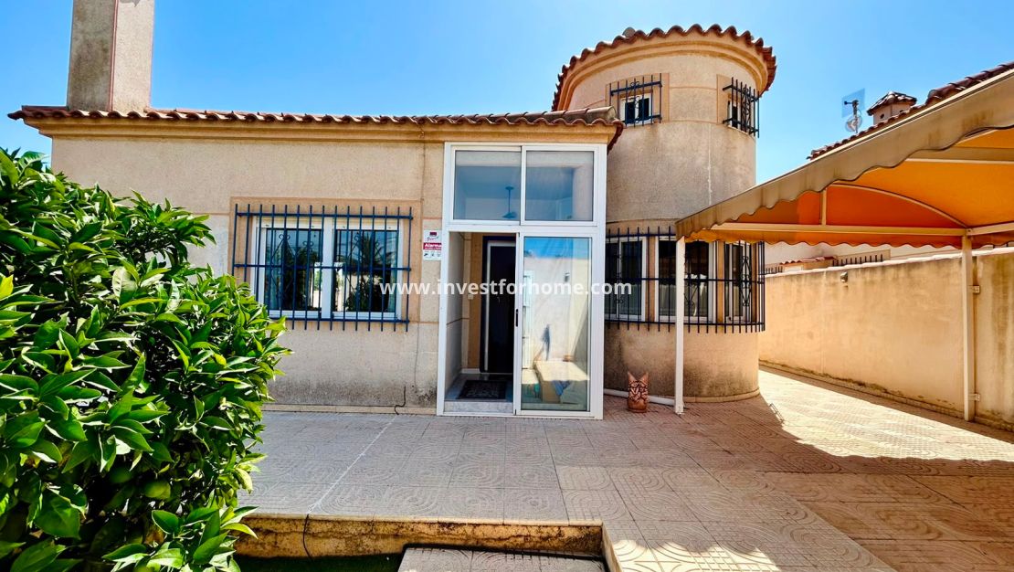 Verkoop - Villa - Torrevieja - Costa Blanca