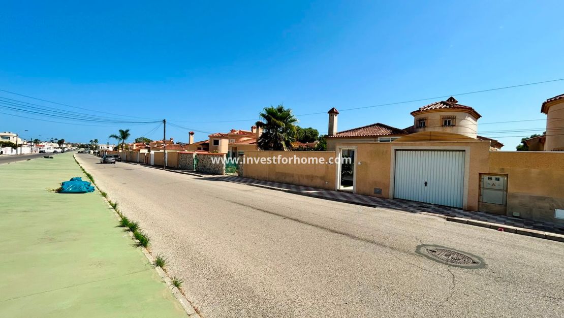 Verkoop - Villa - Torrevieja - Costa Blanca