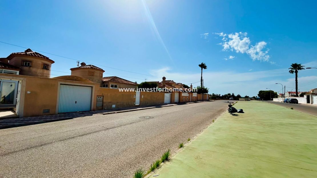 Verkoop - Villa - Torrevieja - Costa Blanca
