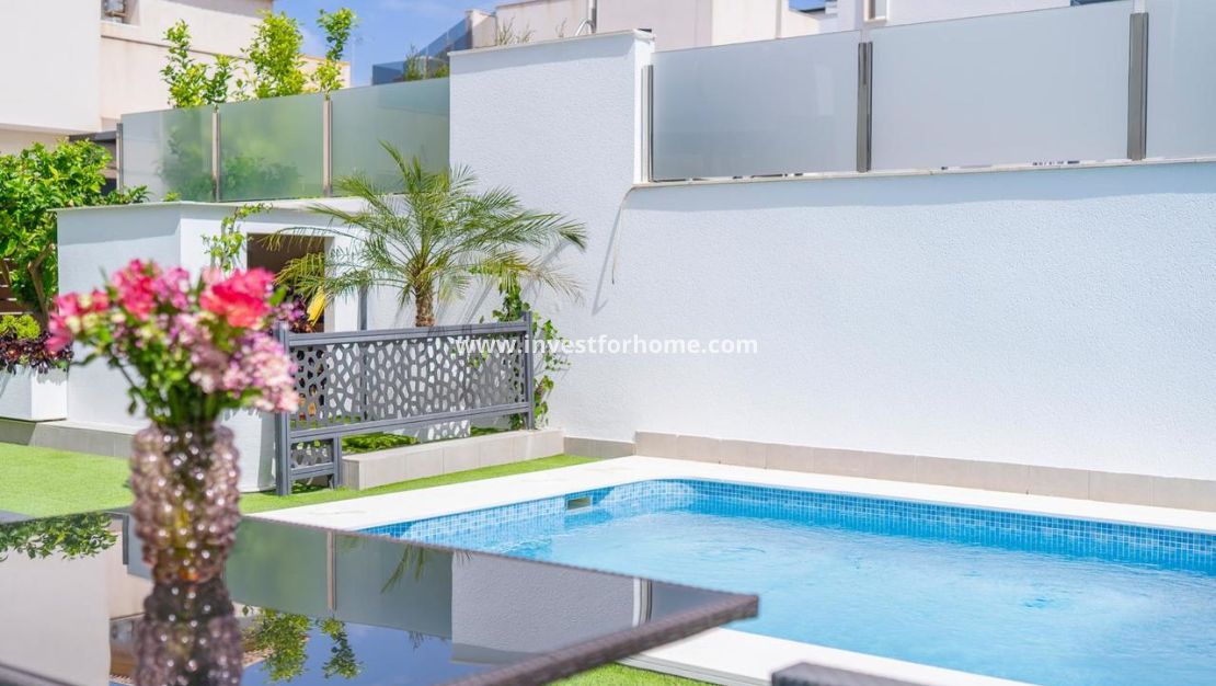Verkoop - Villa - Torrevieja - Costa Blanca